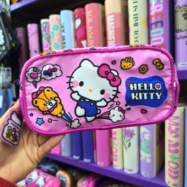 CARTUCHERA WABRO RECTANGULAR 2 CIERRES HELLO KITTY - Imagen 2